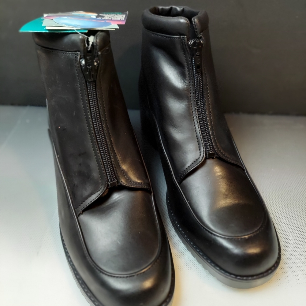Footthrill new boots leather waterproof top zip 11n NWT